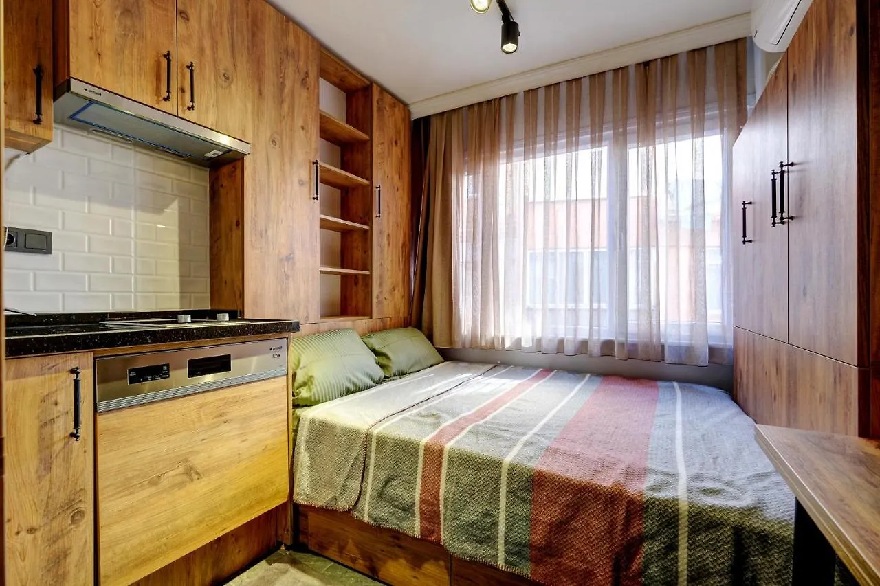 Guest house 2023 Decoration, New Electonics, 50Mbps Internet, Modern, Studio, 18M2, Best Location, 300 M To Bosphorus Istanbul